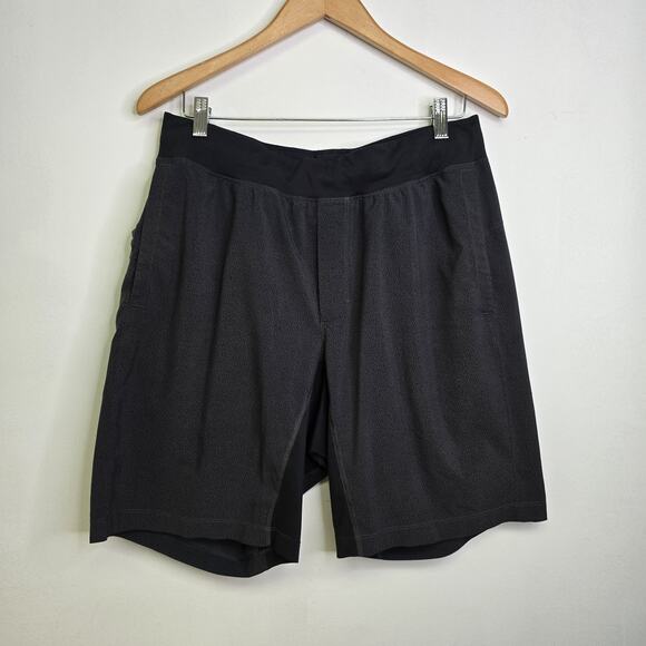 Lululemon L Mens T.H.E. Linerless Short Gray Printed Stretch Athletic Pockets 9" - Picture 1 of 15